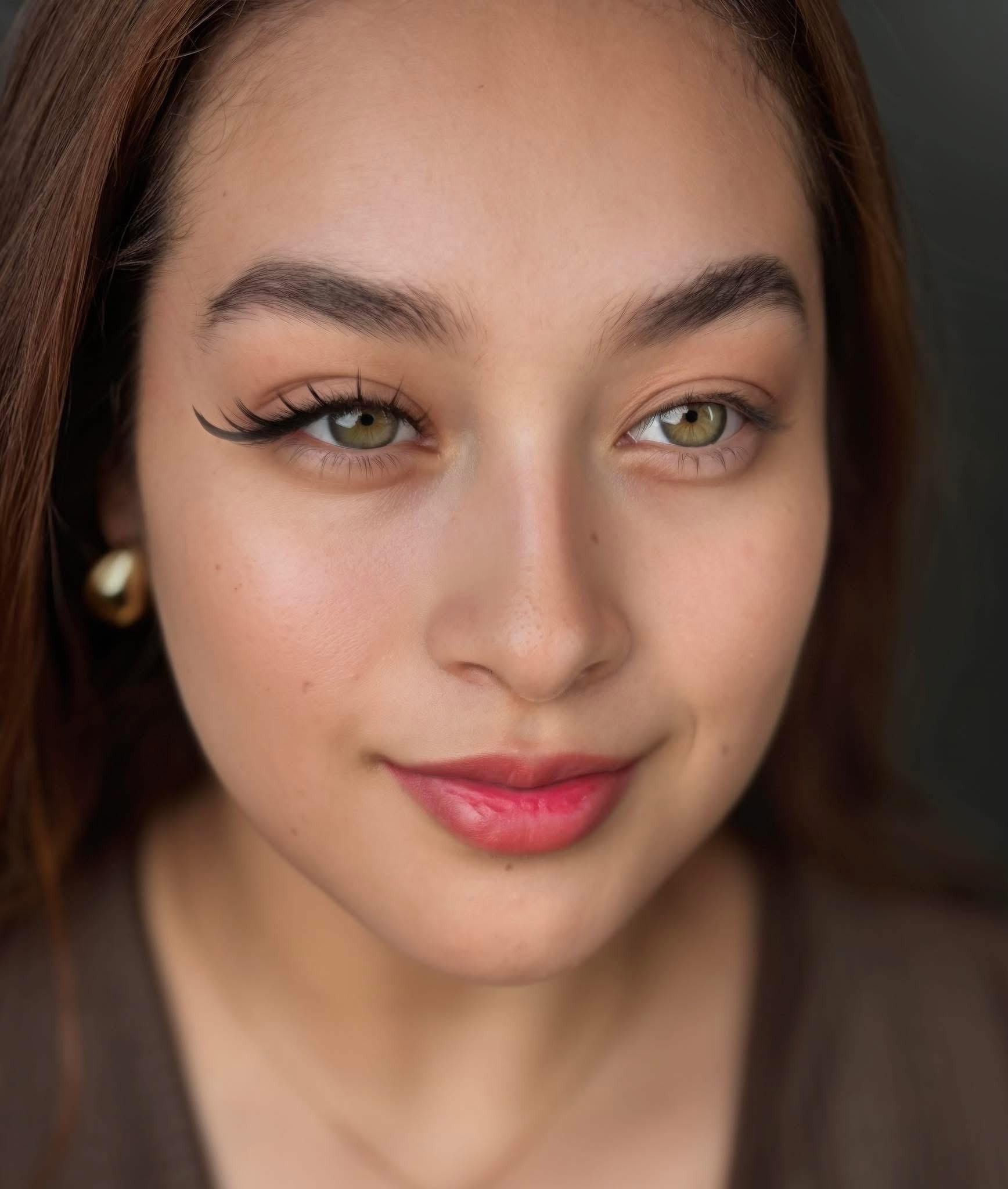 Efecto Delineado Árabe Kim K